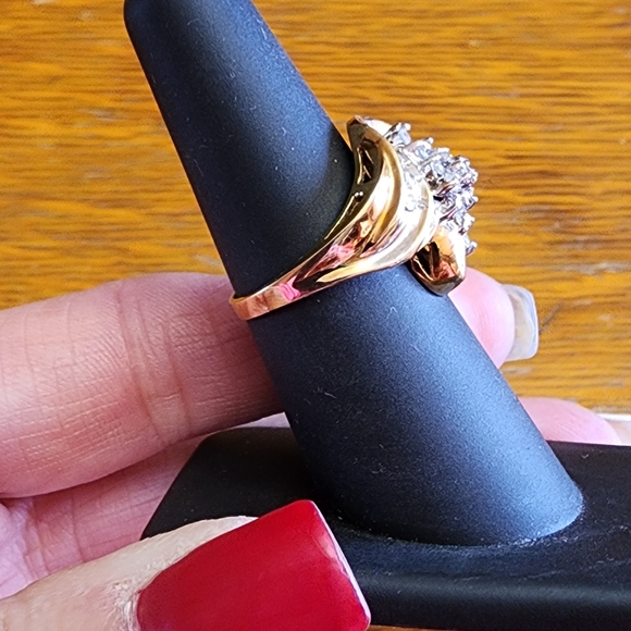 Women's 10kt Gold Ring Genuine Diamond 1/2 CTTW Size 7 - Picture 12 of 13